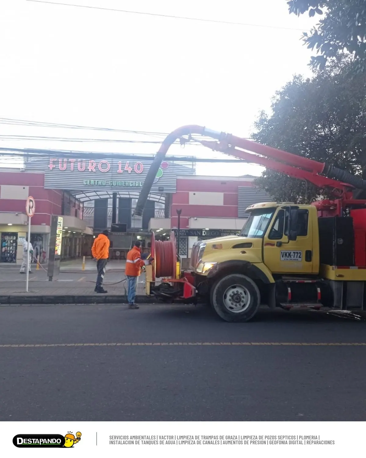 Camión Vactor en operación en Mosquera